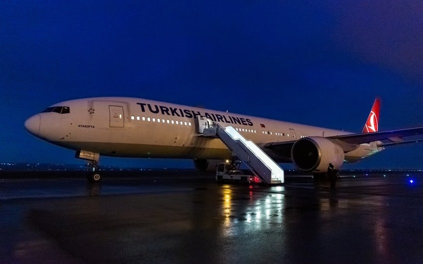 İstanbul-Tokio reysini həyata keçirən təyyarə Bakı aeroportunda məcburi eniş edib