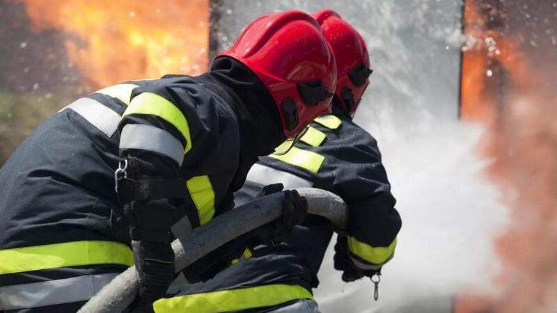 Bakıda çoxmərtəbəli yaşayış binasının qarajında yanğın olub