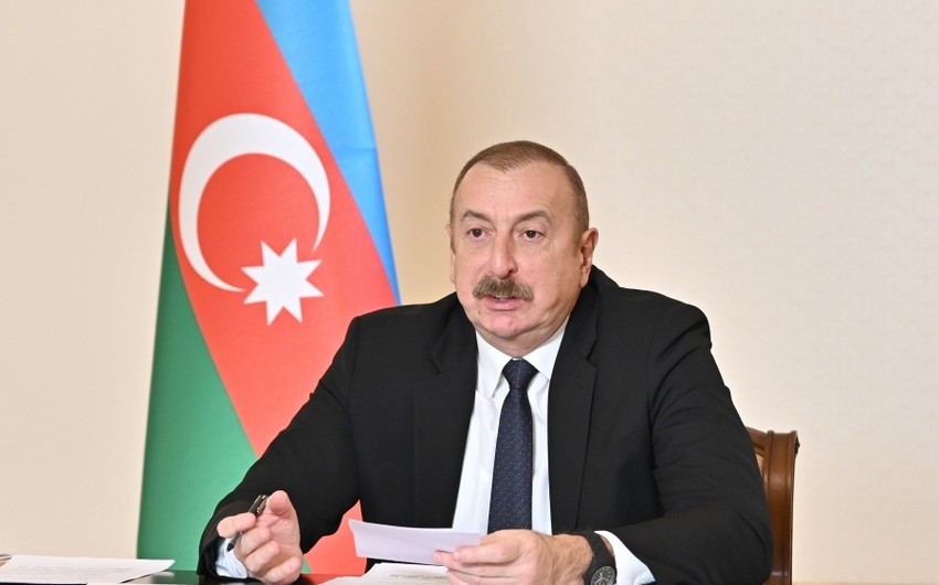Prezident: "Siyasət və həyat çox oxşardır, çünki siyasət insanlar tərəfindən yürüdülür"