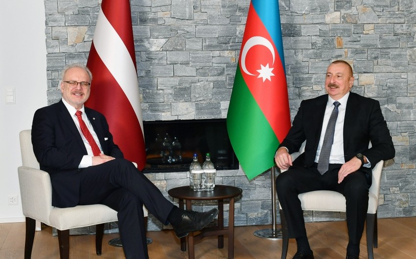 İlham Əliyev Davosda Latviya Prezidenti ilə görüşdü