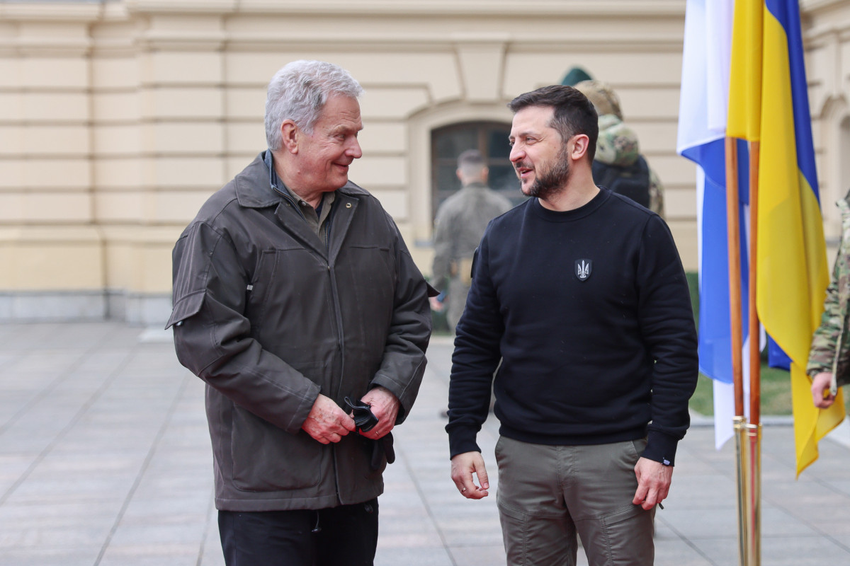 Finlandiya Prezidenti Kiyevdə Zelenski ilə görüşüb