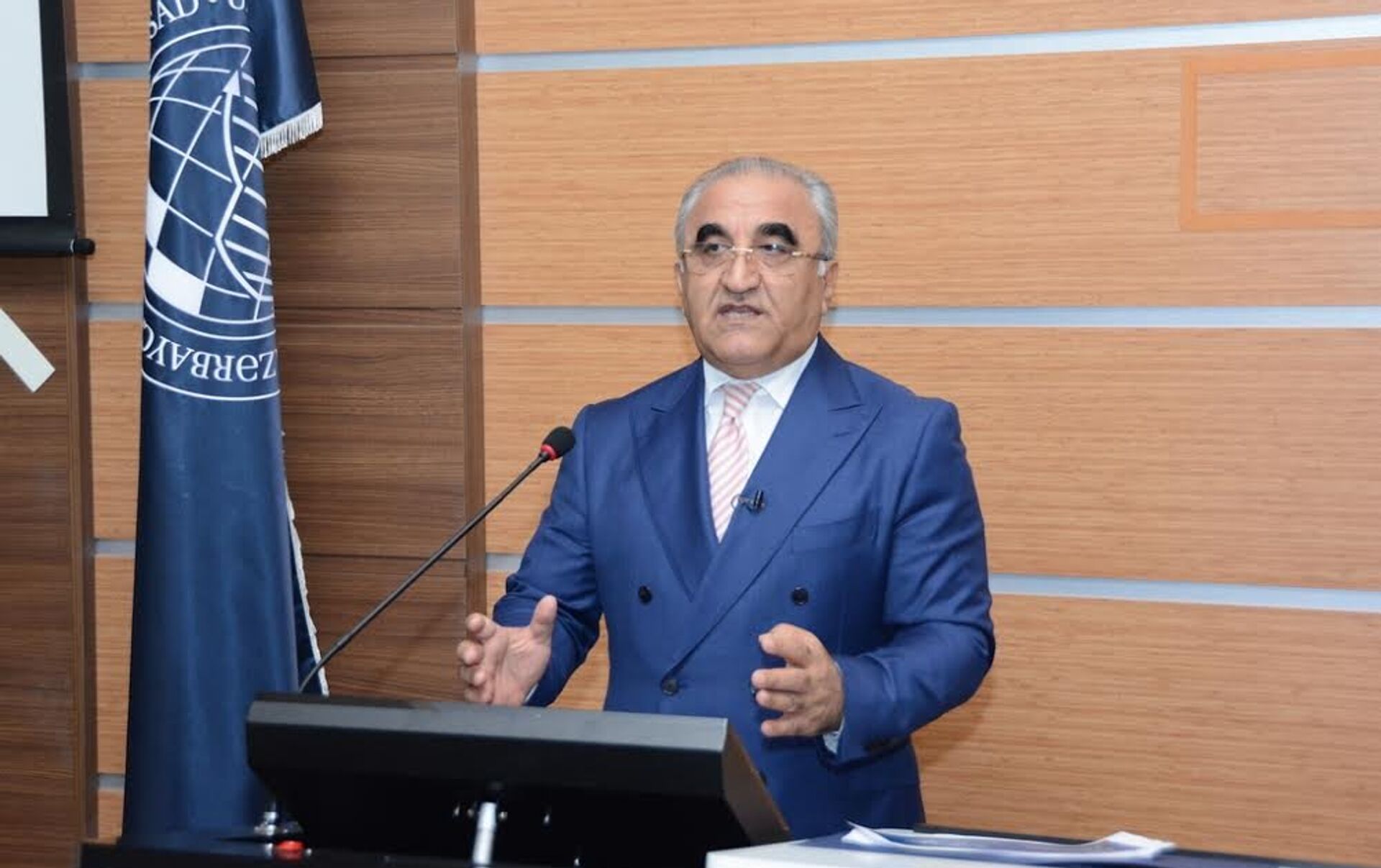 Rektor: "UNEC-də imtahan sessiyalarını ləğv edəcəyik"
