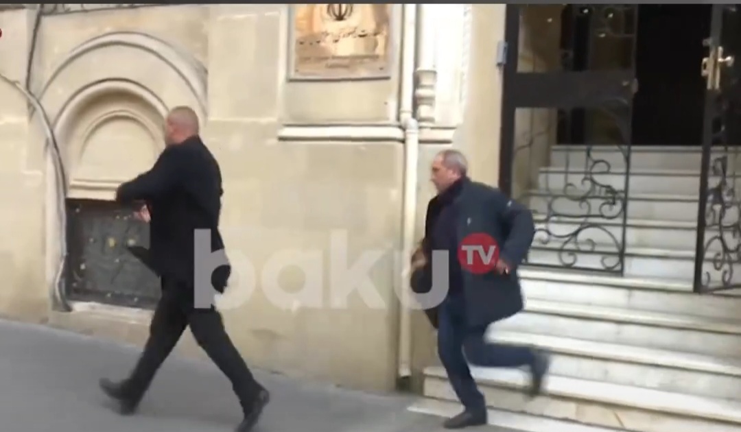 İranlı diplomatlar Bakıdakı səfirlikdən qaçdı - VİDEO
