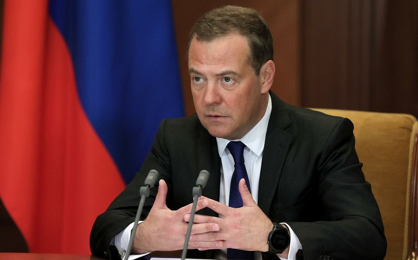 Medvedev: "Rusiya nüvə silahından istifadə edə bilər"