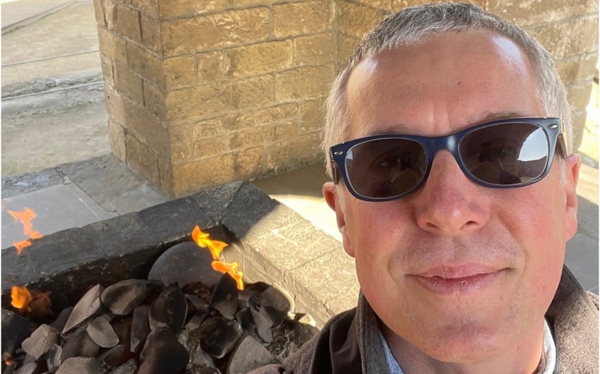 Britaniya səfiri "Atəşgah məbədi"ni ziyarət etdi