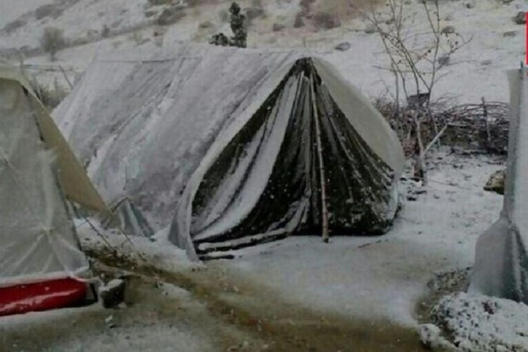 Xoyda zəlzələdən zərərçəkən ana və oğul çadırda ölüb