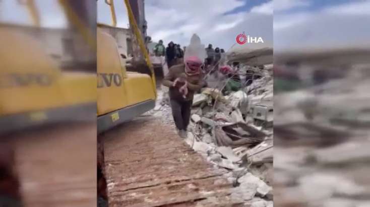 Dağıntılar altında dünyaya gələn körpədən şad xəbər
