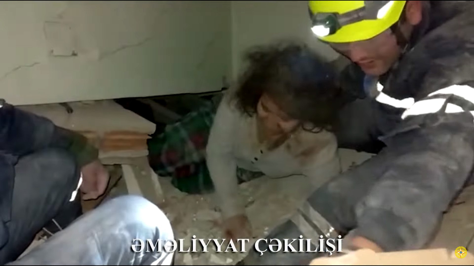 Dağıntılar altından çıxarılan qadın Prezident İlham Əliyevə salam göndərdi - VİDEO
