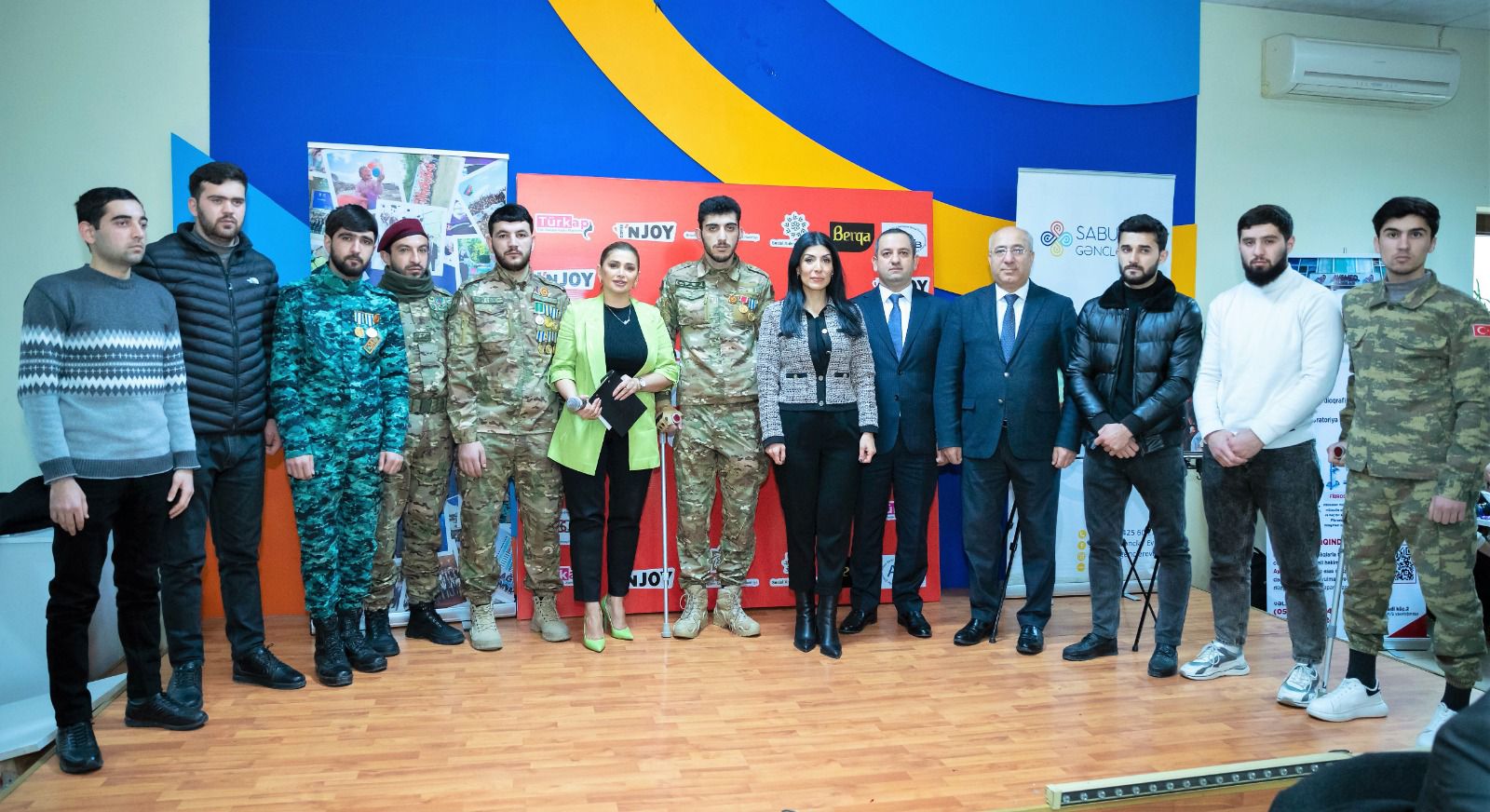 Bakıda “Əngəlsiz Karyera” sərgisi keçirilib