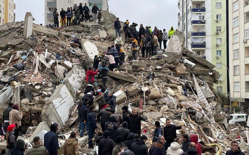 Zəlzələ nəticəsində həlak olanların sayı 20 937 nəfərə çatdı