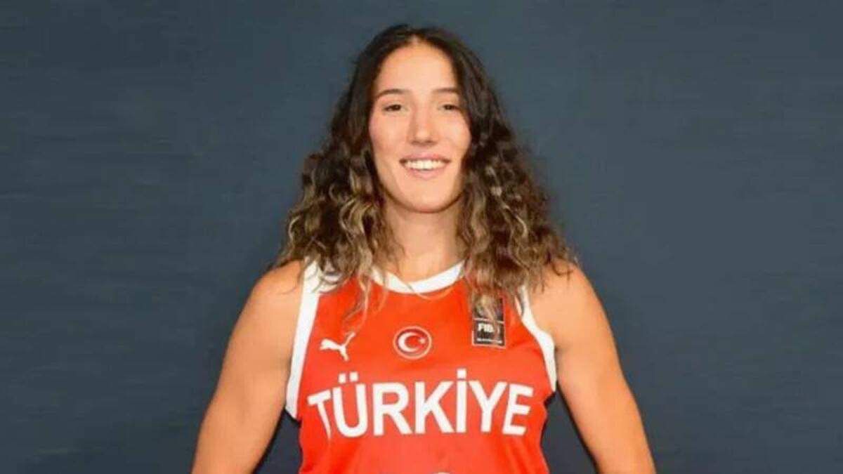 Məşhur basketbolçu da tələbələrimizin olduğu binada dağıntılar altında qalıb