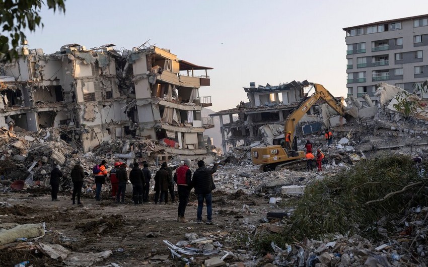 Antakyada 204 saatdan sonra bir qadın dağıntılar altından xilas edildi