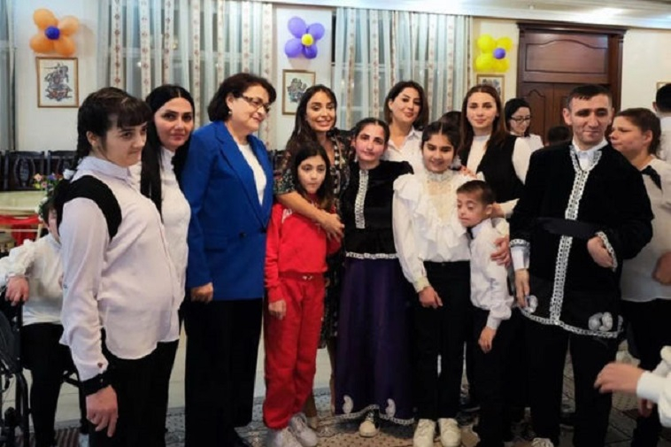 Leyla Əliyeva sağlamlıq imkanları məhdud uşaqlar üçün sosial xidmət müəssisəsində olub - FOTO