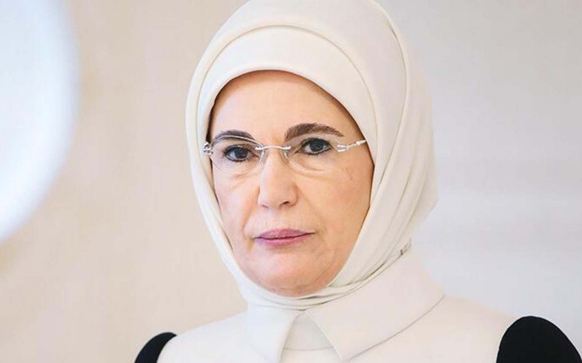 Ərdoğanın xanımı Hatayda baş verən zəlzələlərlə bağlı paylaşım etdi