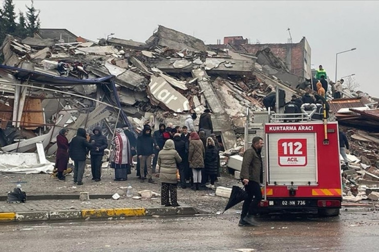 Türkiyədə zəlzələdə dağılmış binalarla bağlı 55 nəfər həbs olunub
