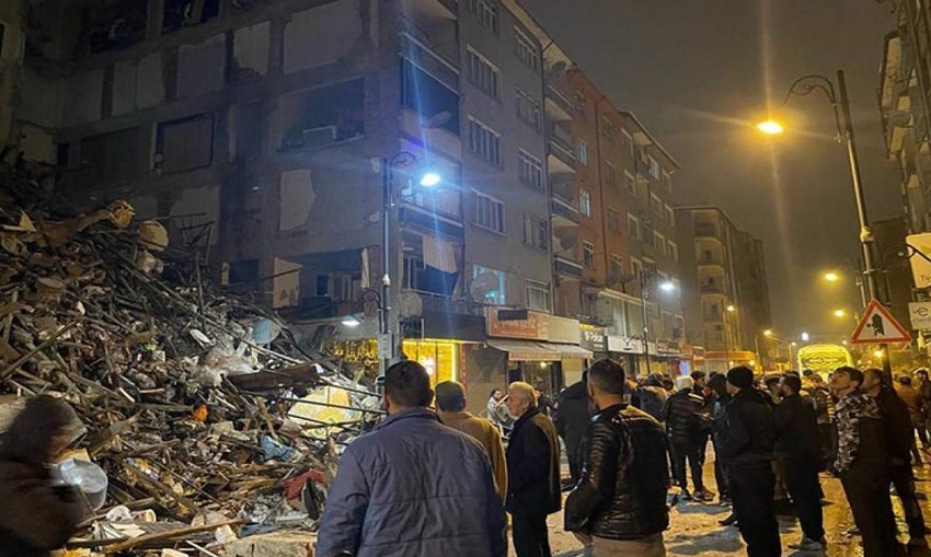 Malatyada dünən baş verən zəlzələdə ölənlərin sayı artdı