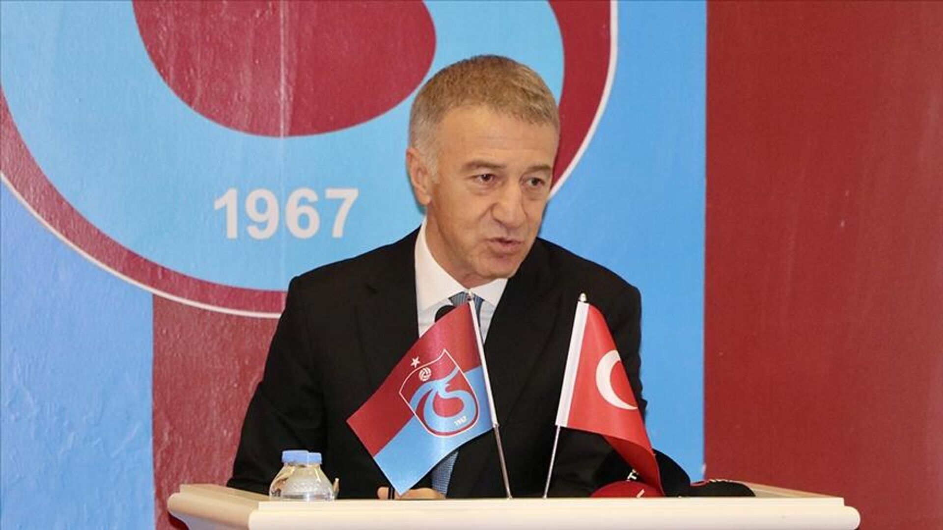 “Trabzonspor” prezidenti istefa verdi