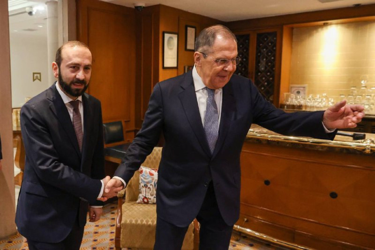 Lavrov Mirzoyanla görüşdü