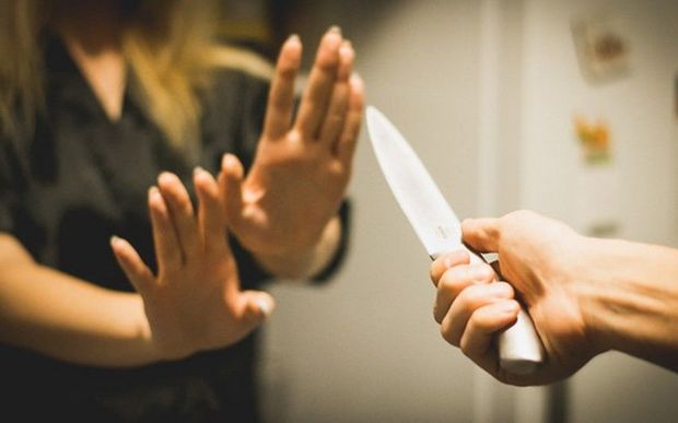 Qayınata gəlinini yataq otağında öldürdü: “Ya boşan, ya da...” - ŞOK TƏFƏRRÜAT