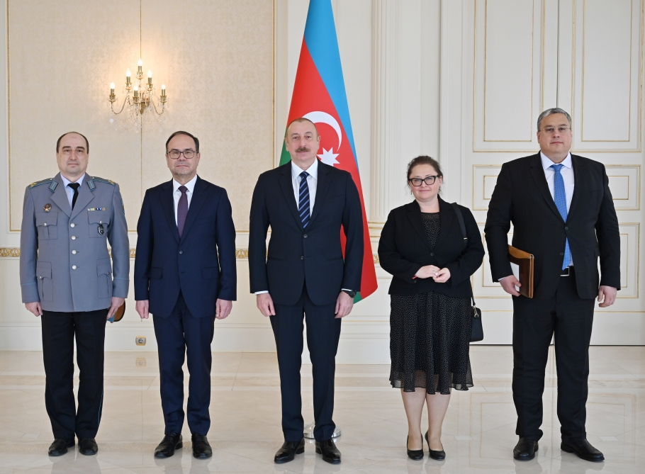 Prezident Bolqarıstanın yeni səfirinin etimadnaməsini qəbul edib