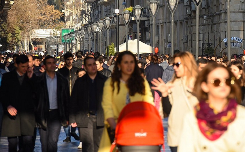 Azərbaycanda qadınların sayı açıqlandı