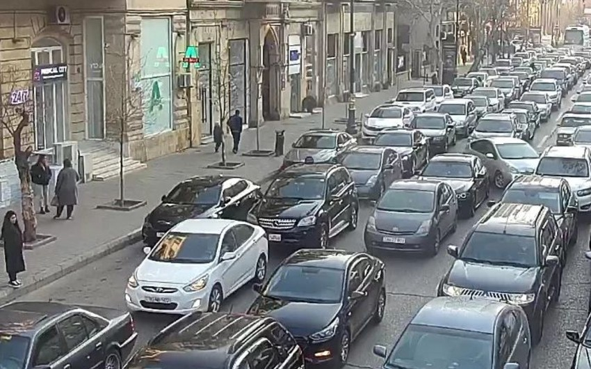 Bakıda sıxlıq müşahidə edilən yollar - SİYAHI