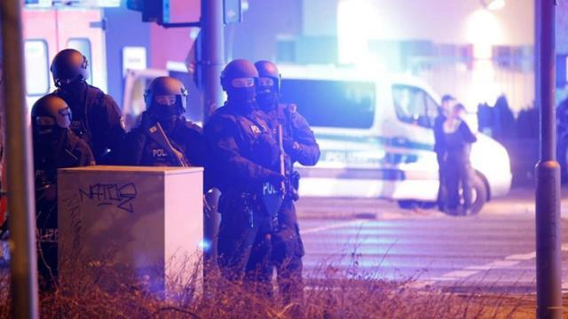 Terrorçular kilsəni hədəf aldı - 7 nəfərin öldüyü hücumun görüntüləri ortaya çıxdı