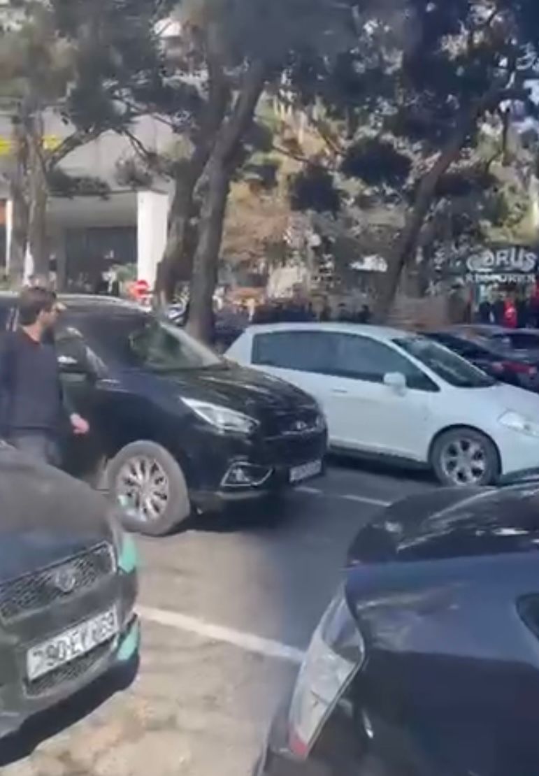 Bakıda silahlı insidentdə yaralananların adları açıqlandı
