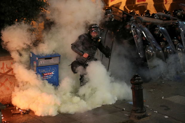 Gürcüstanda iğtişaşlar zamanı 60-a yaxın polis xəsarət alıb