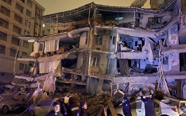 Türkiyədə zəlzələdə ölənlərin sayı artıb