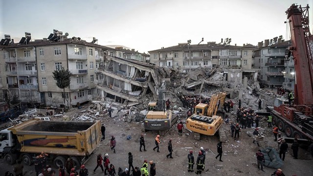 Türkiyənin bu şəhərlərində yenidən zəlzələ oldu