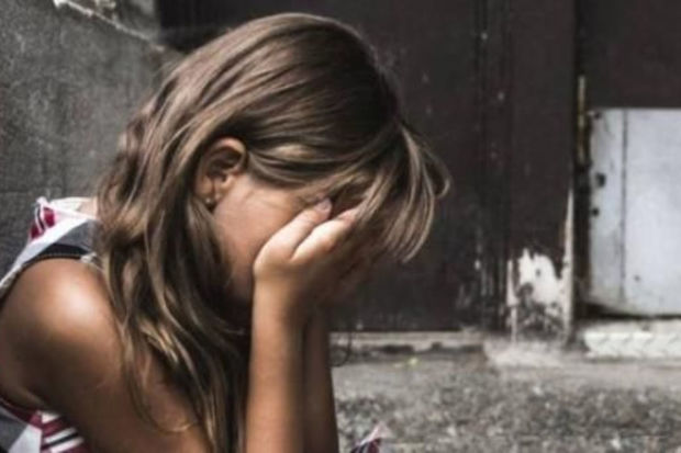 Azərbaycanda 43 yaşlı kişi qonşunun səkkiz yaşlı qızını alça ilə aldadaraq təcavüz etdi