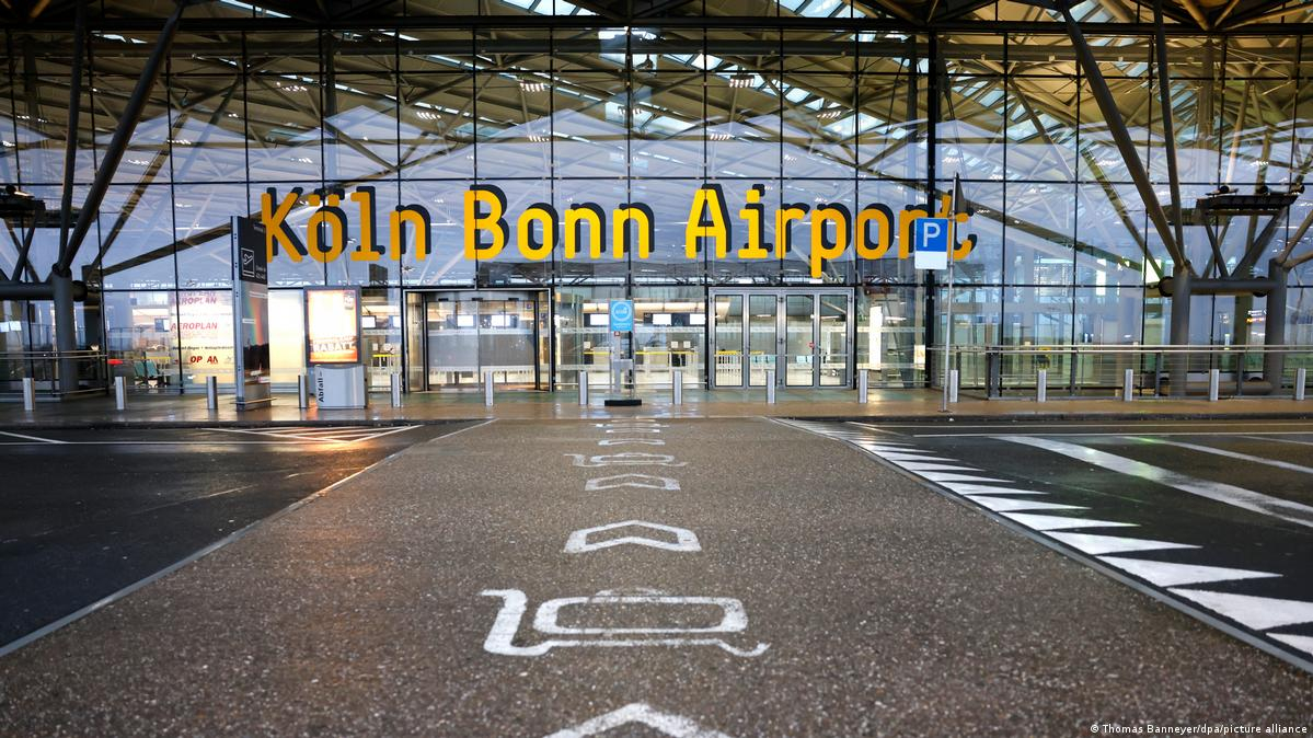 Köln hava limanında ağlasığmaz hərəkət: 57 yaşlı kişi...