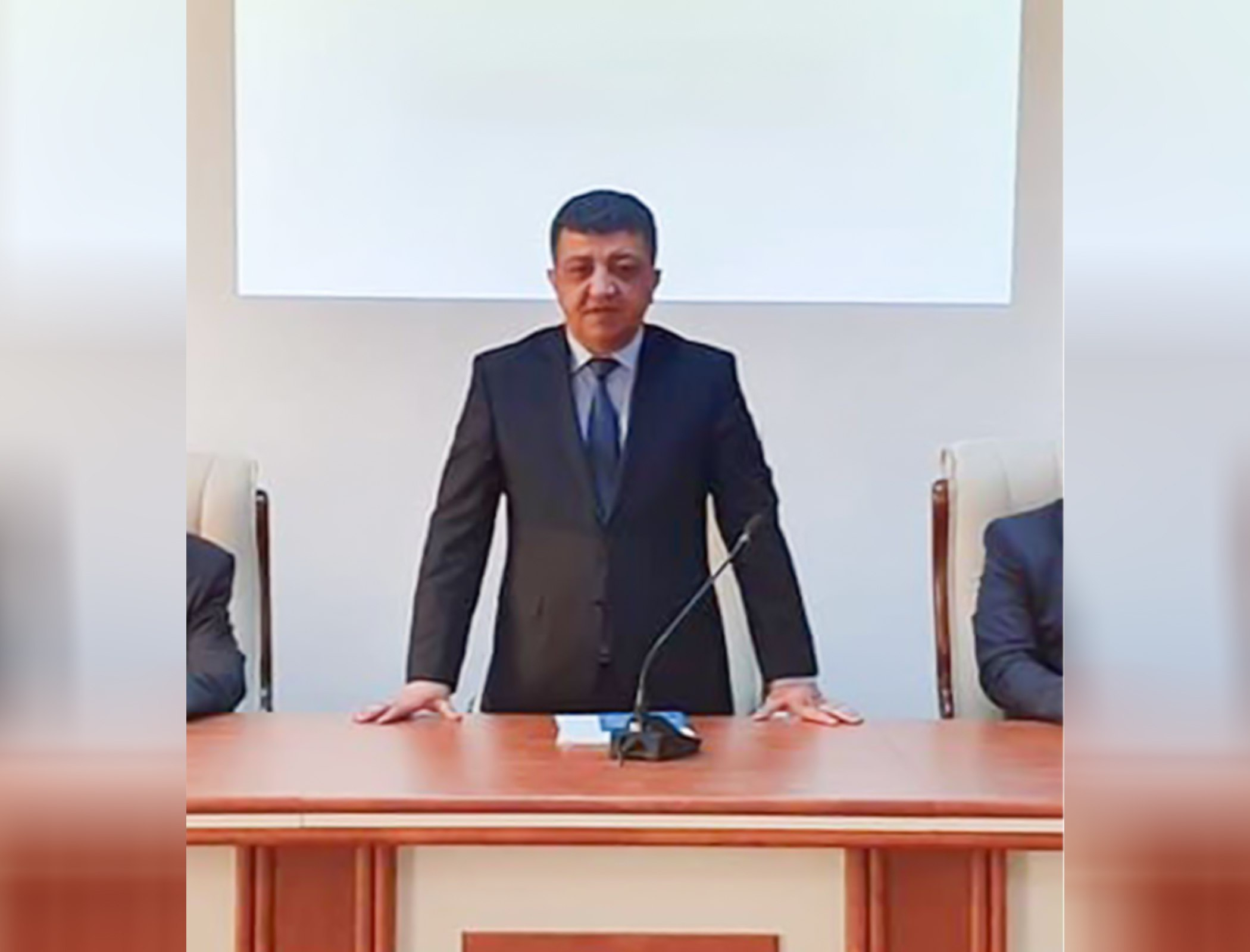 Azərbaycanda sabiq yüksək vəzifəli məmur milyonluq dələduzluqda ittiham olunur