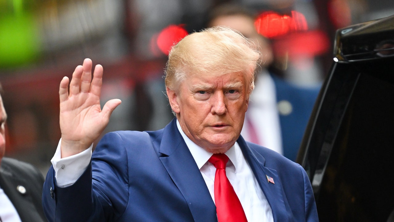 Donald Tramp həbs olundu
