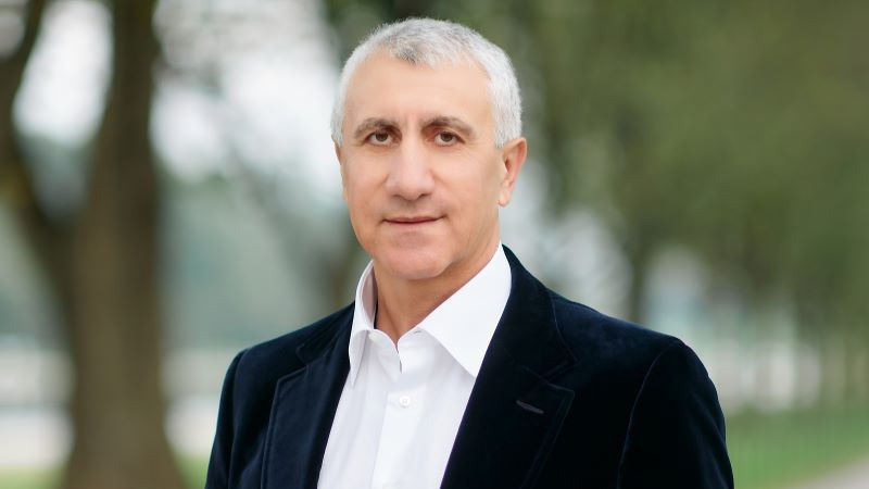 Daha bir azərbaycanlı dünyanın ən varlı adamları siyahısında