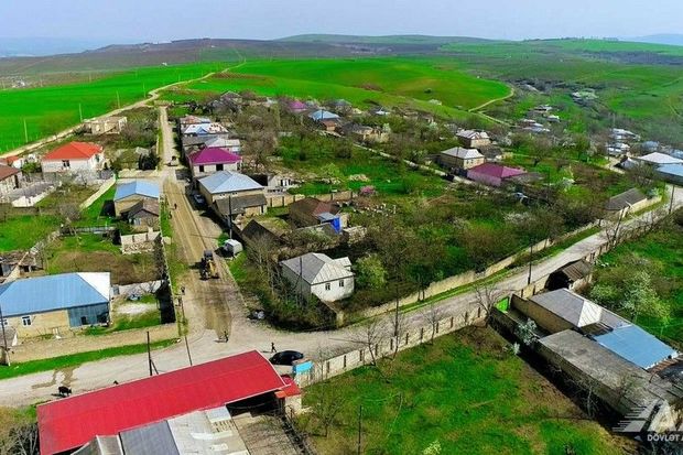 Şamaxı rayonunda 3 yaşayış məntəqəsinin yolu yenidən qurulur - FOTO/VİDEO