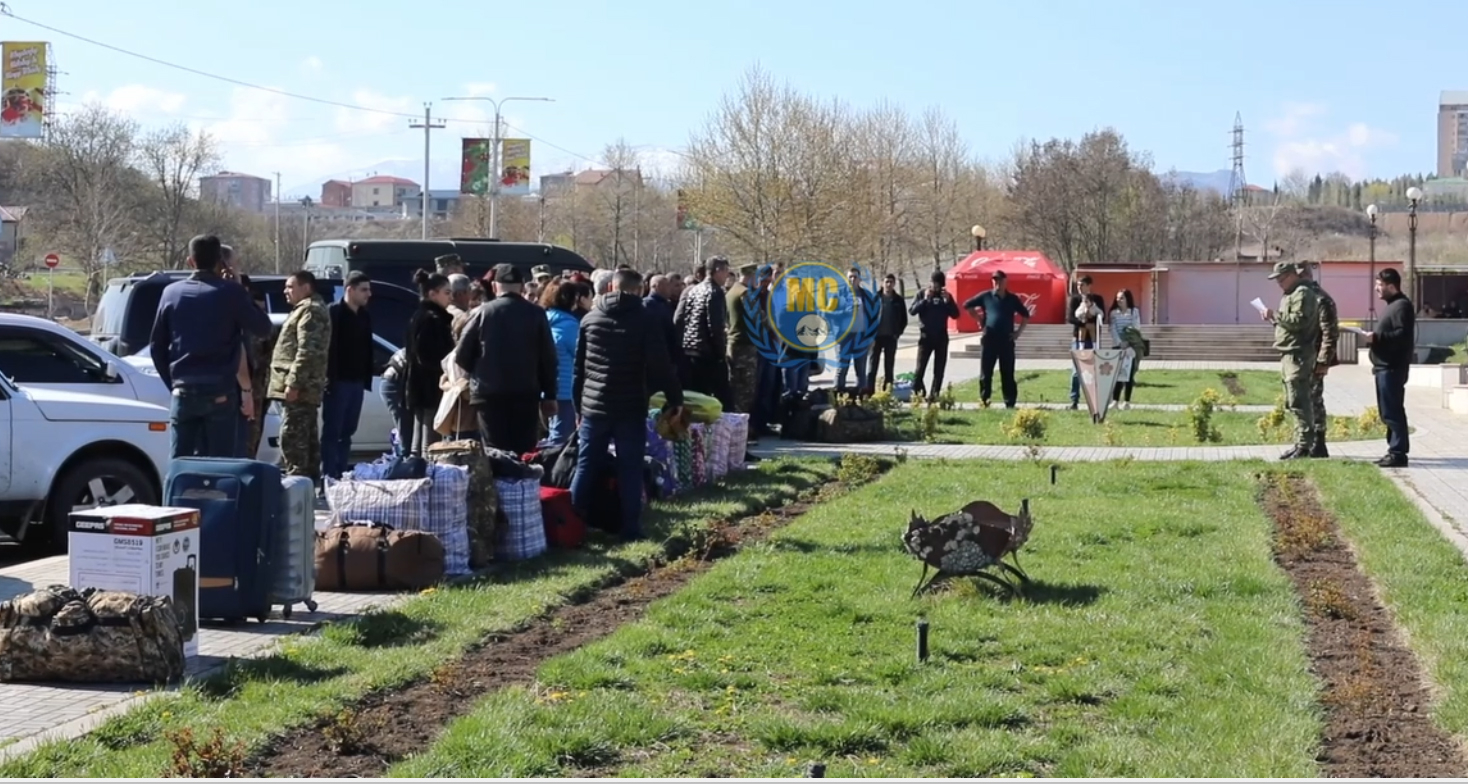 Rusiya sülhməramlıları öz vətəndaşlarını Qarabağdan çıxardılar