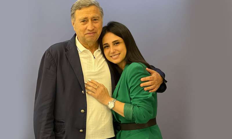 Elnarə Bəkirovanın atası qətlə yetirildi - FOTOLAR