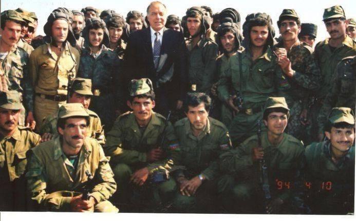 "Ulu Öndər Heydər Əliyev və ordu quruculuğu"