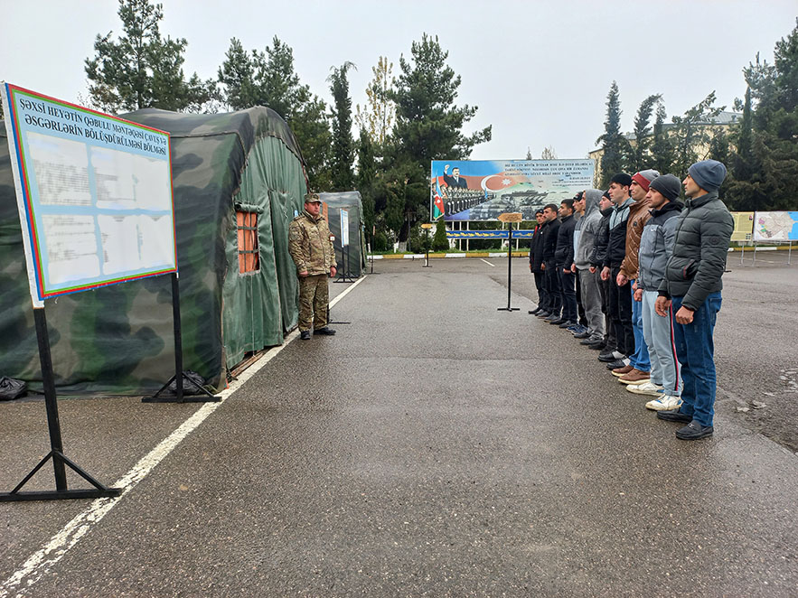 Azərbaycanda ehtiyatdan çağırılan hərbçilərlə bağlı RƏSMİ AÇIQLAMA