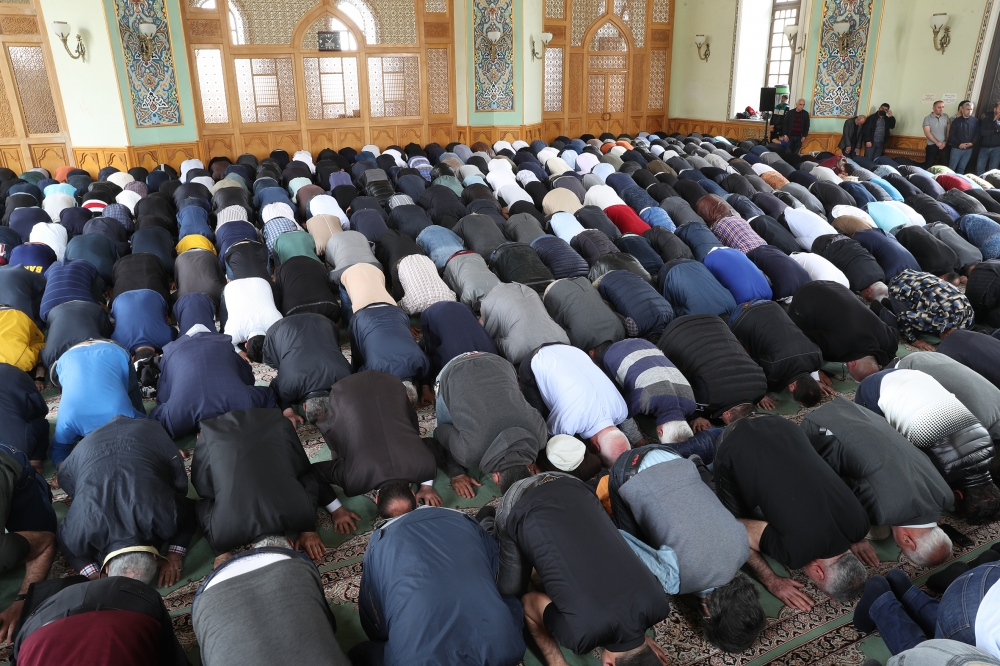 "Təzə Pir" məscidində bayram namazı qılındı