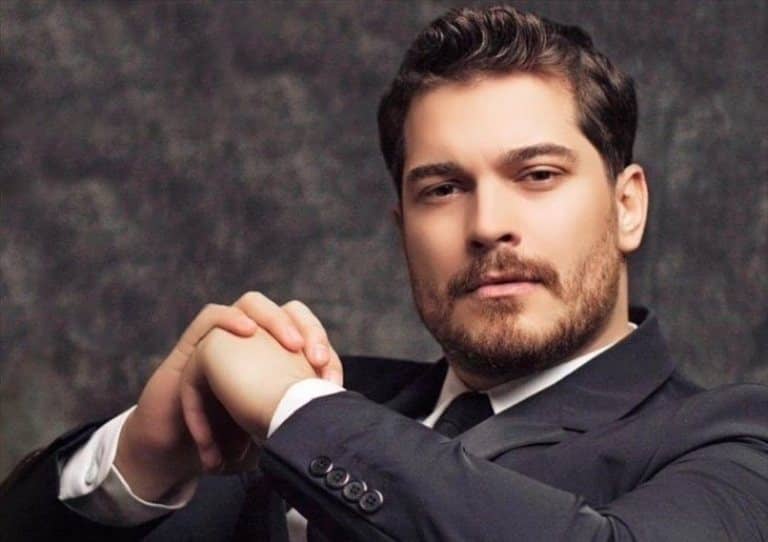 Çağatay Ulusoyun geyimi görənləri təəccübləndirdi - FOTO
