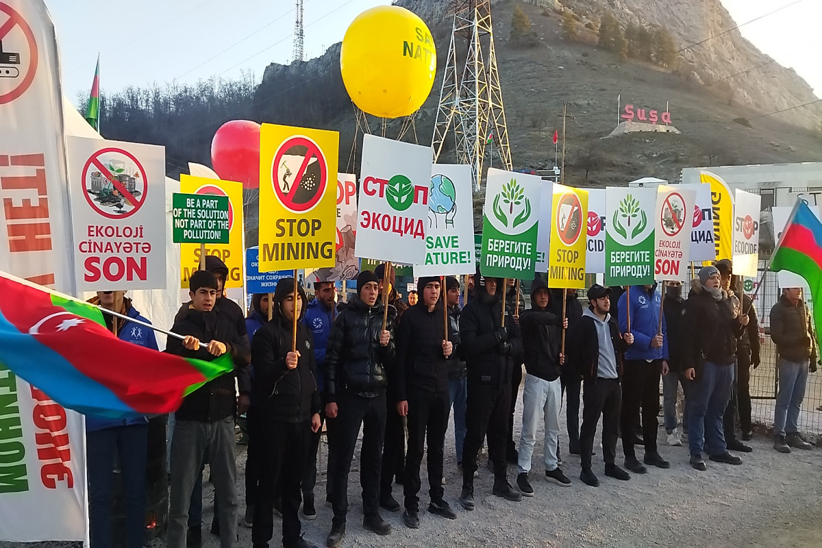 Azərbaycanlı ekofəalların Laçın-Xankəndi yolunda keçirdikləri etiraz aksiyası müvəqqəti dayandırılır