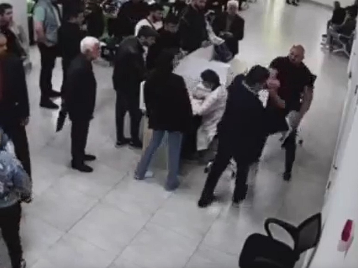 Azərbaycanda peşəkar idmançının qazinin çənəsini sındırması ilə bağlı DİN-dən AÇIQLAMA - ANBAAN VİDEO