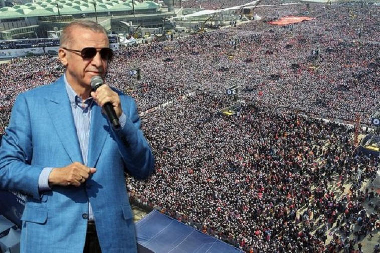 Ərdoğanın mitinqinə 1,7 milyon insan toplaşdı - FOTO/VİDEO