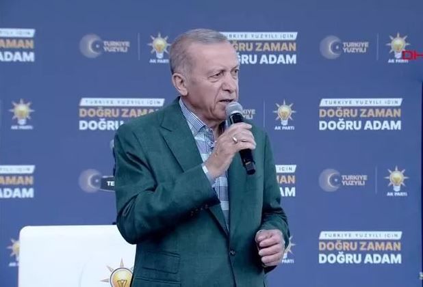 Türkiyə Prezidenti: “Ərdoğana jurnallarla hücum problemi həll etməyəcək”
