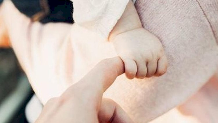 15 yaşlı ana körpəsini boğub öldürərək zibil qutusuna atdı