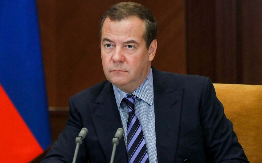 Dmitri Medvedev: "Üçüncü dünya müharibəsi başlaya bilər"