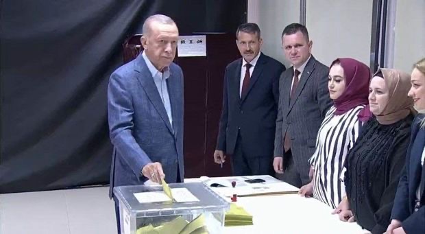 Ərdoğan, Kılıçdaroğlu və digər namizədlər səs veriblər - VİDEO